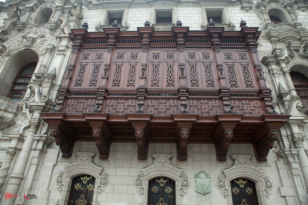 Lima's balconies